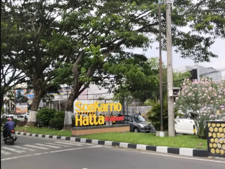 Investor Luar KotaSurabaya/Jakarta